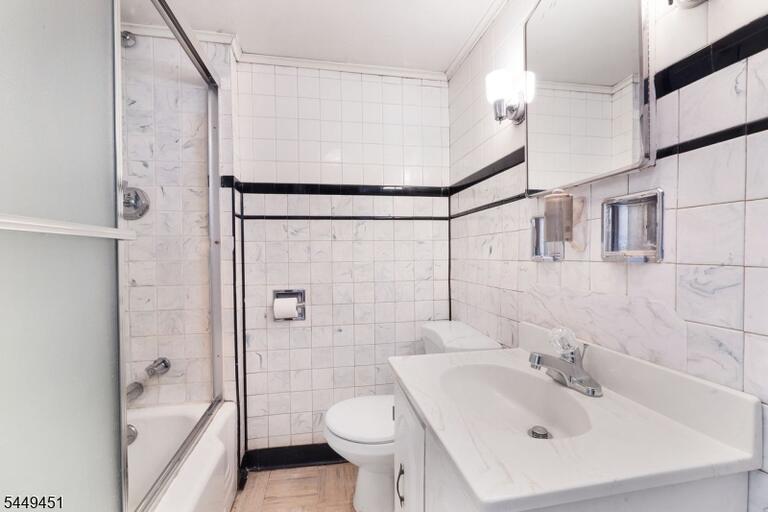 Property listing MLS 4043819 photo 14