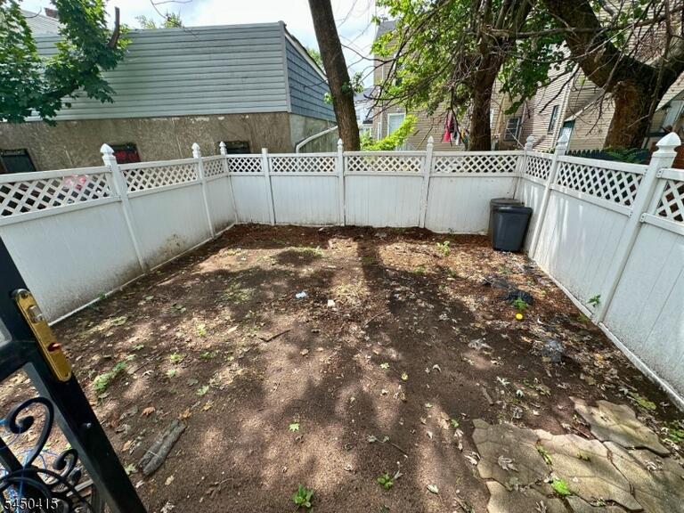 Property listing MLS 4043930 photo 3
