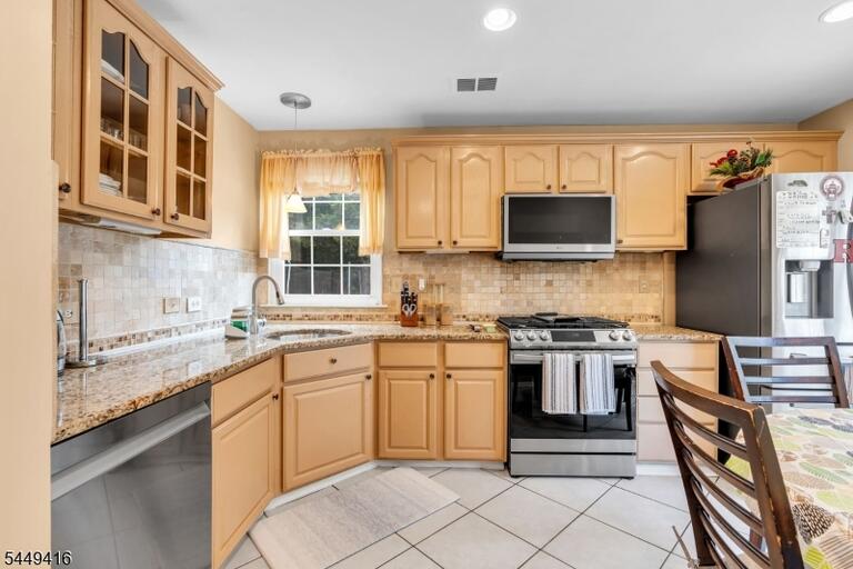 Property listing MLS 4043949 photo 11