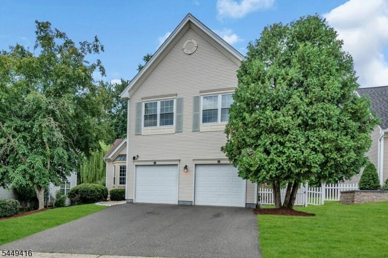 Property listing MLS 4043949 photo 2