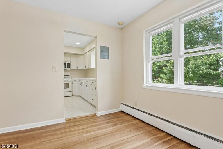Property listing MLS 4044220 photo 5