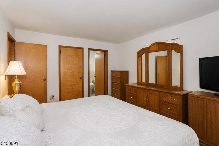Property listing MLS 4044234 photo 11