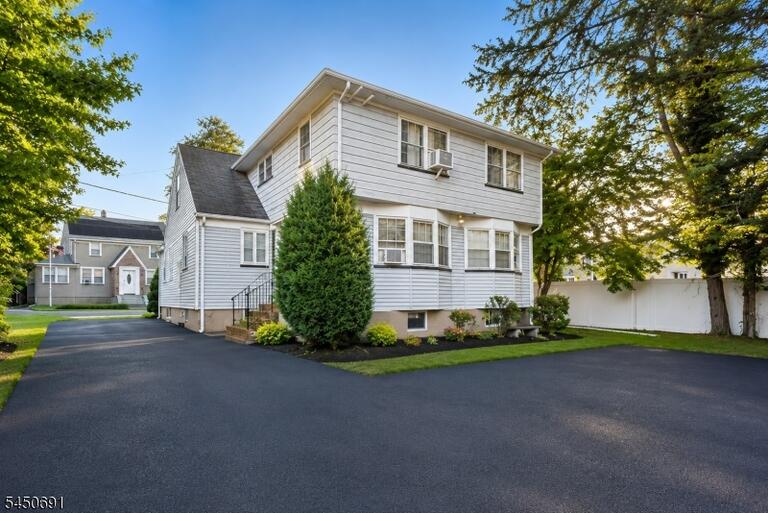 Property listing MLS 4044234 photo 23