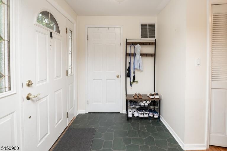 Property listing MLS 4044413 photo 26
