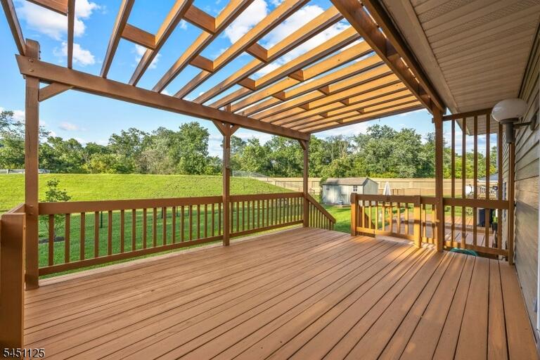 Property listing MLS 4044515 photo 9