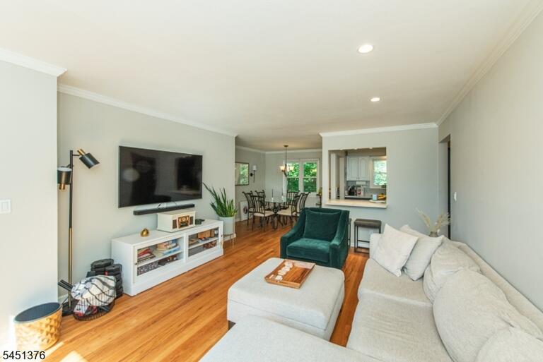 Property listing MLS 4044724 photo 3