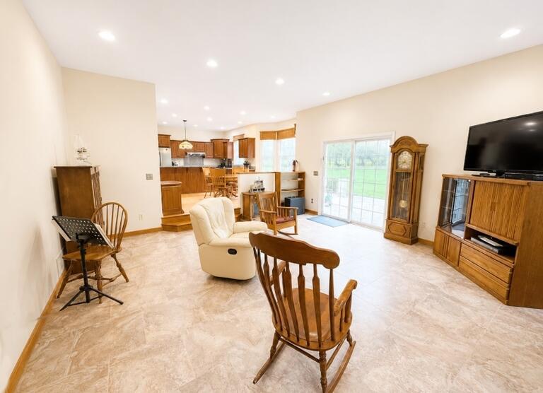 Property listing MLS 4044956 photo 8