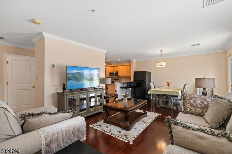 Property listing MLS 4044997 photo 1