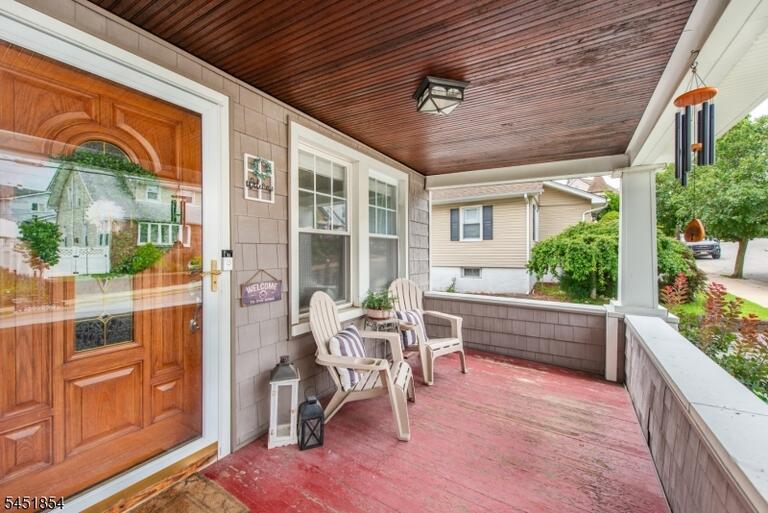 Property listing MLS 4045135 photo 3