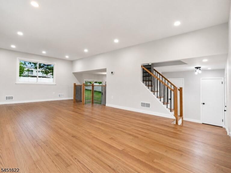 Property listing MLS 4045194 photo 43