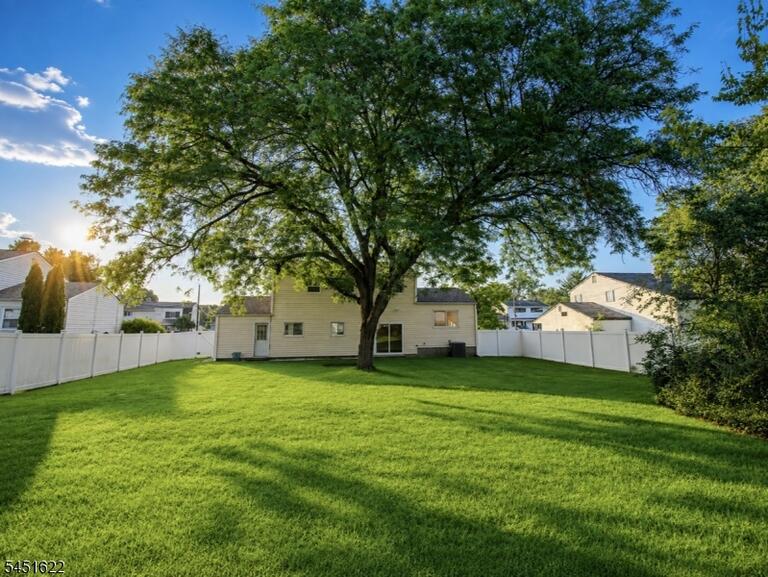 Property listing MLS 4045194 photo 5