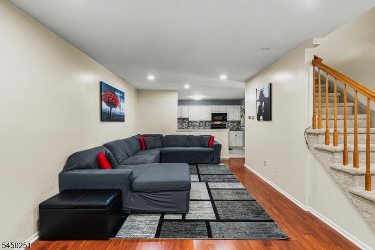 Property listing MLS 4045335 photo 14