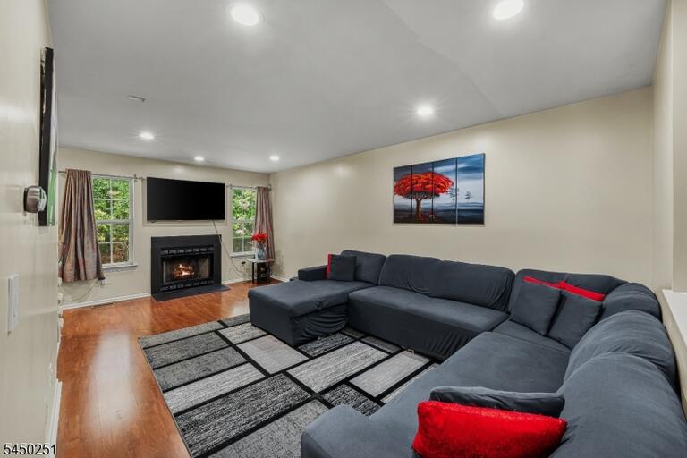 Property listing MLS 4045335 photo 15