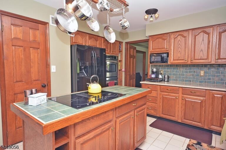 Property listing MLS 4045504 photo 12