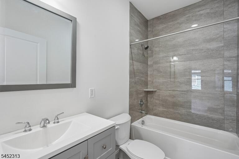 Property listing MLS 4045573 photo 16