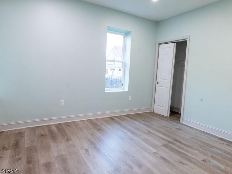 Property listing MLS 4045674 photo 4