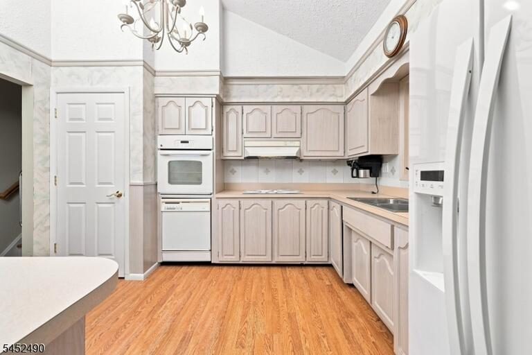 Property listing MLS 4045731 photo 13