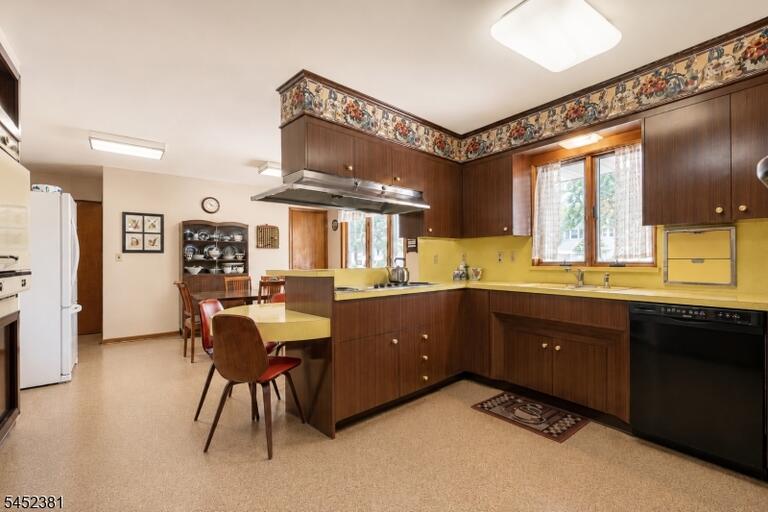 Property listing MLS 4045833 photo 11