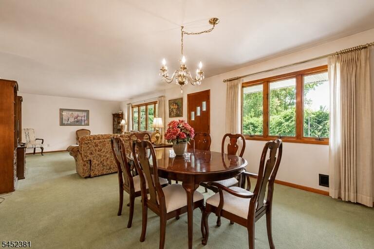 Property listing MLS 4045833 photo 7