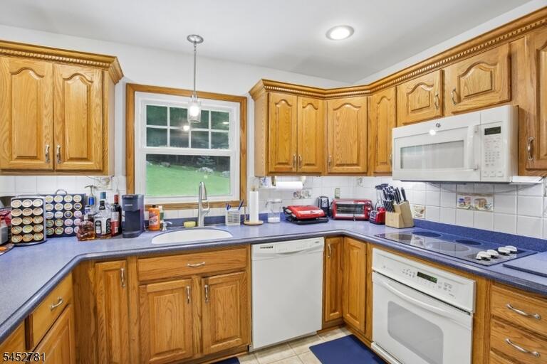 Property listing MLS 4045986 photo 18