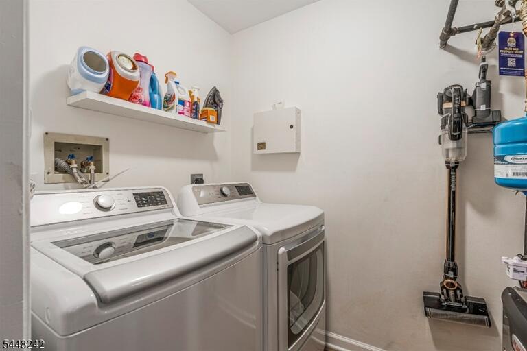 Property listing MLS 4045990 photo 23