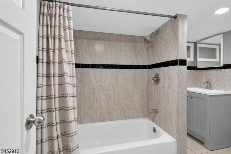 Property listing MLS 4046027 photo 27