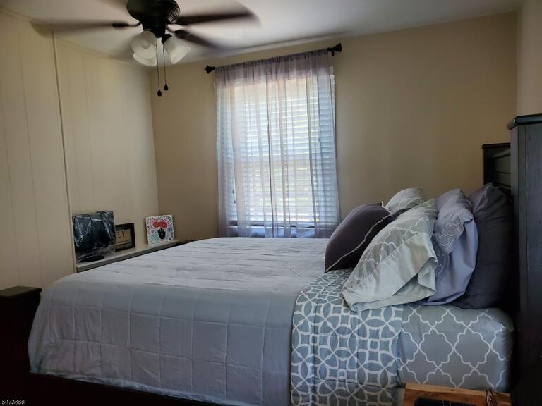 Property listing MLS 4046093 photo 5
