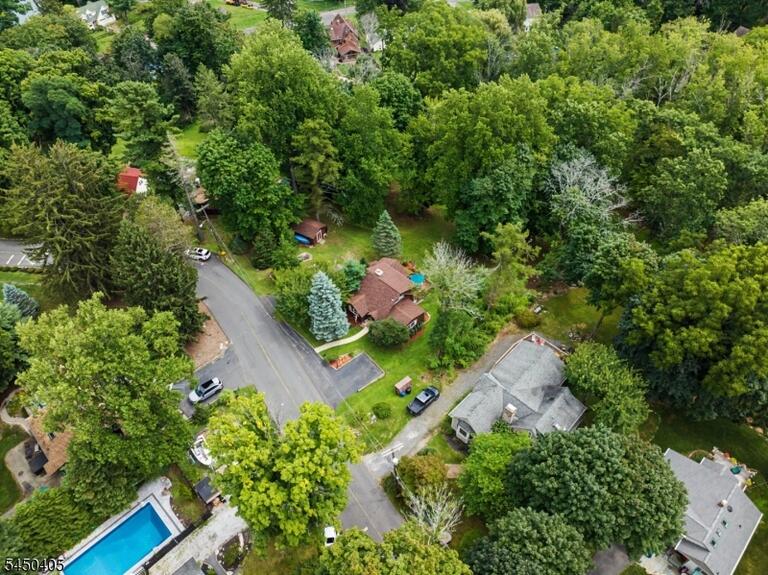 Property listing MLS 4046115 photo 3