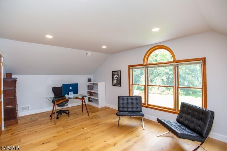 Property listing MLS 4046192 photo 26