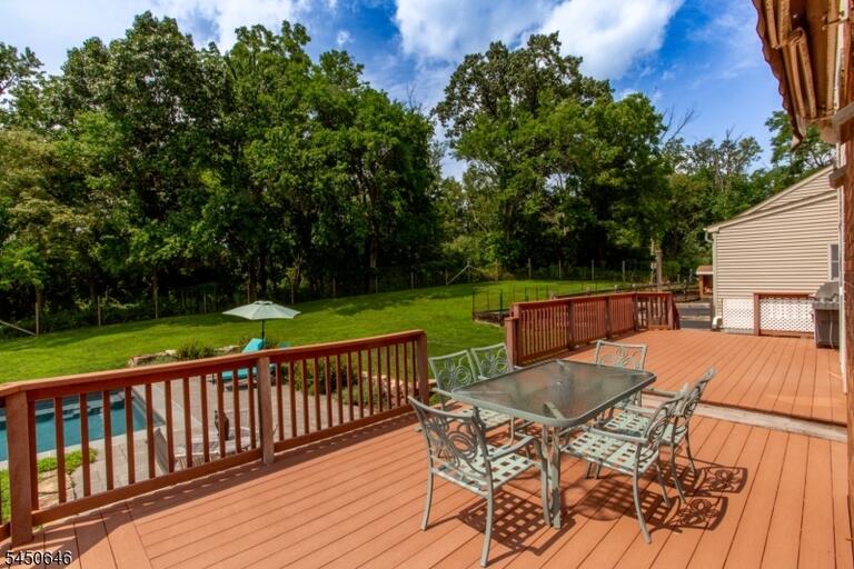 Property listing MLS 4046192 photo 43