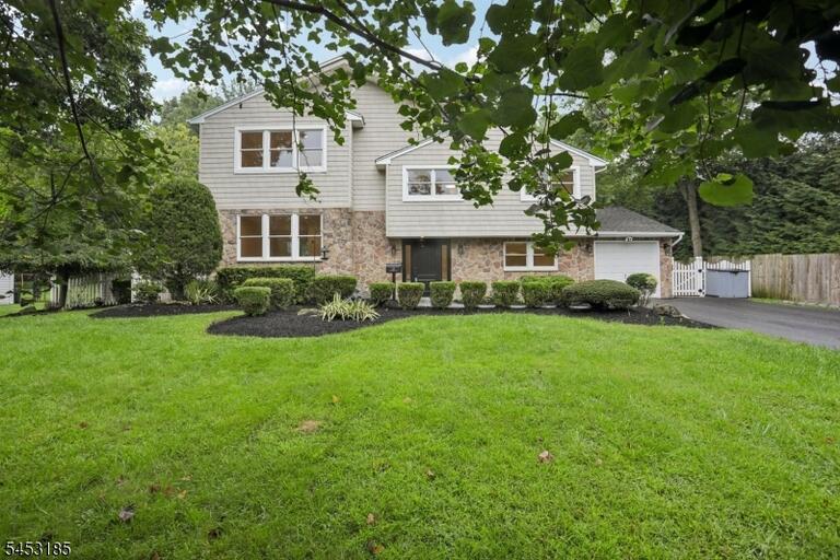 Property listing MLS 4046268 photo 5