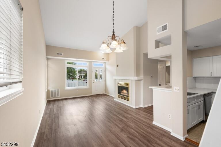 Property listing MLS 4046279 photo 12