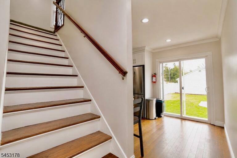 Property listing MLS 4046280 photo 10