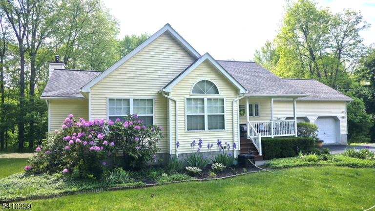 Property listing MLS 4046343 photo 1