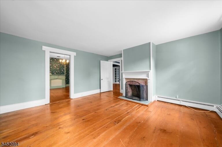 Property listing MLS 4046408 photo 4