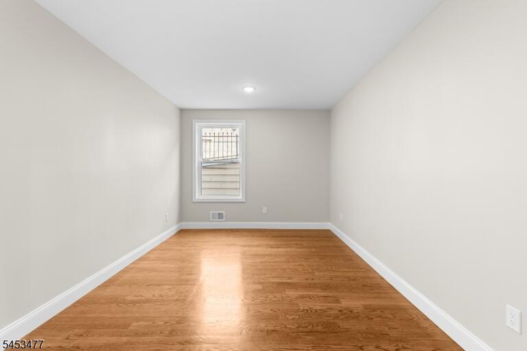 Property listing MLS 4046522 photo 8