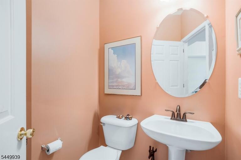Property listing MLS 4046574 photo 10