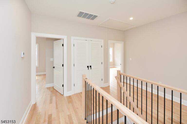 Property listing MLS 4046598 photo 2