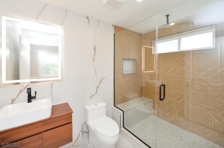 Property listing MLS 4046598 photo 5