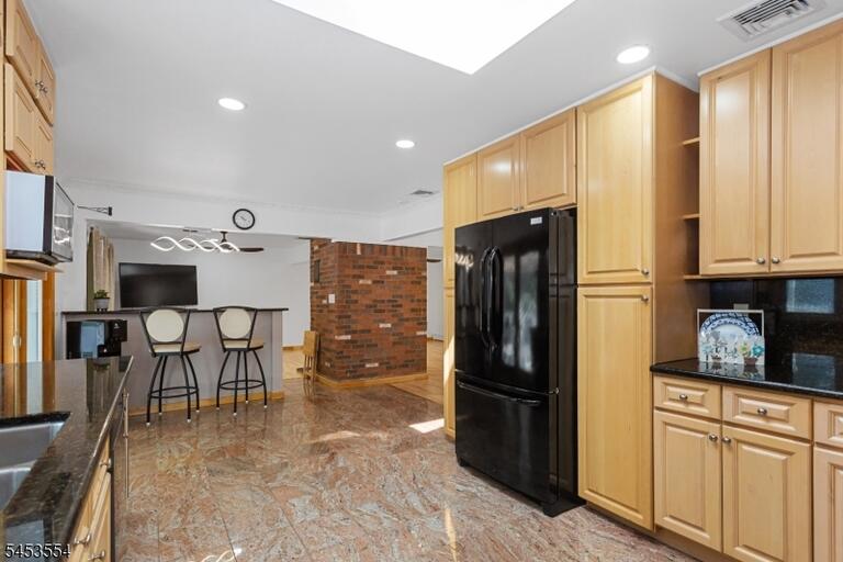 Property listing MLS 4046601 photo 10