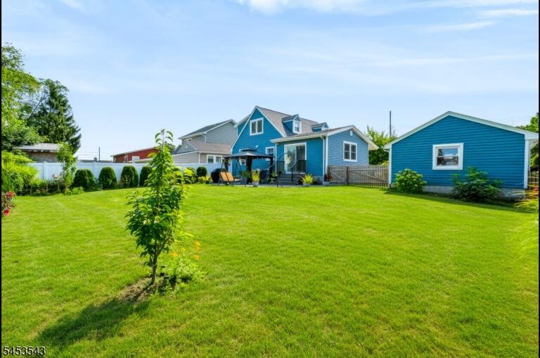 Property listing MLS 4046622 photo 26
