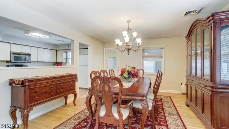 Property listing MLS 4046675 photo 10