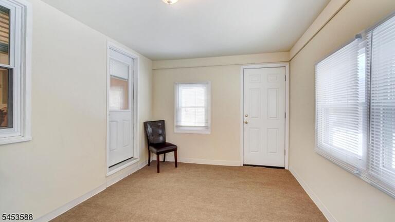 Property listing MLS 4046675 photo 11