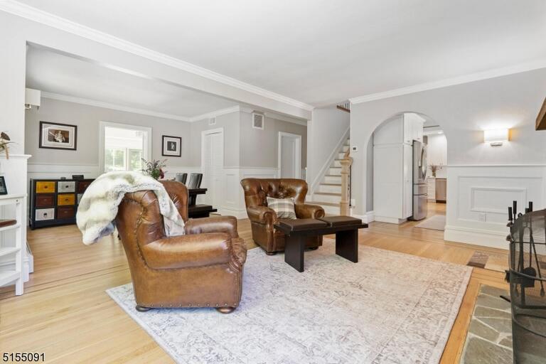 Property listing MLS 4046696 photo 5