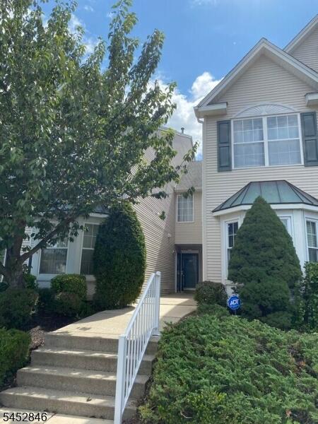 Property listing MLS 4046734 photo 2