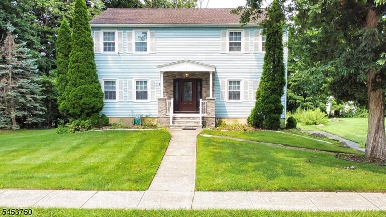 Property listing MLS 4046791 photo 1