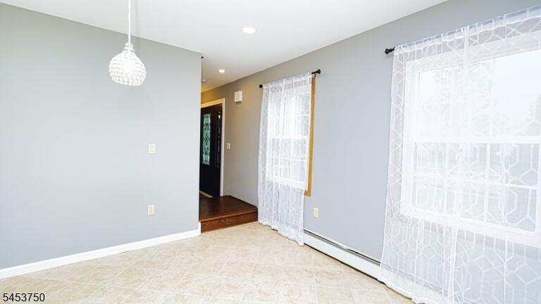 Property listing MLS 4046791 photo 15