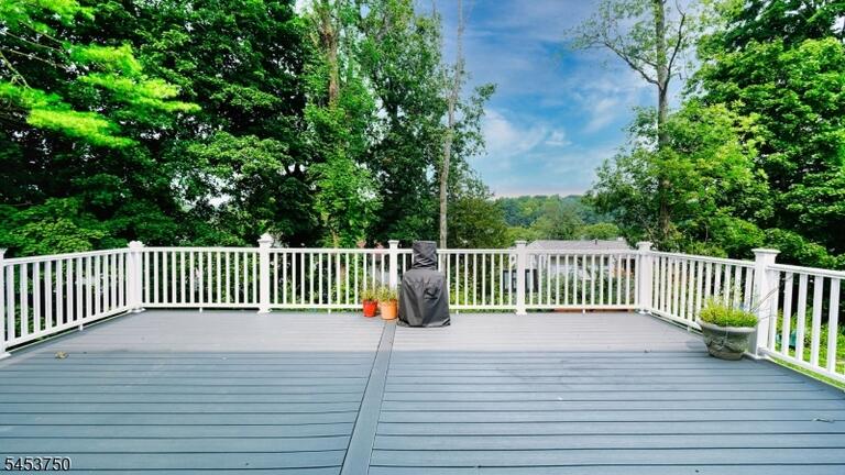 Property listing MLS 4046791 photo 8