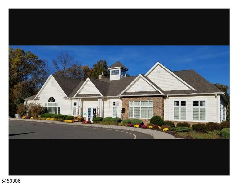 Property listing MLS 4046834 photo 23