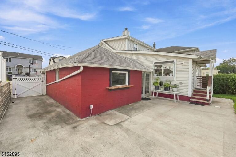 Property listing MLS 4046879 photo 36